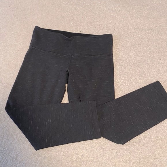 🍋Lululemon Crop Pants Leggings
Capri Women's Size 4 charcoal color - Picture 1 of 5